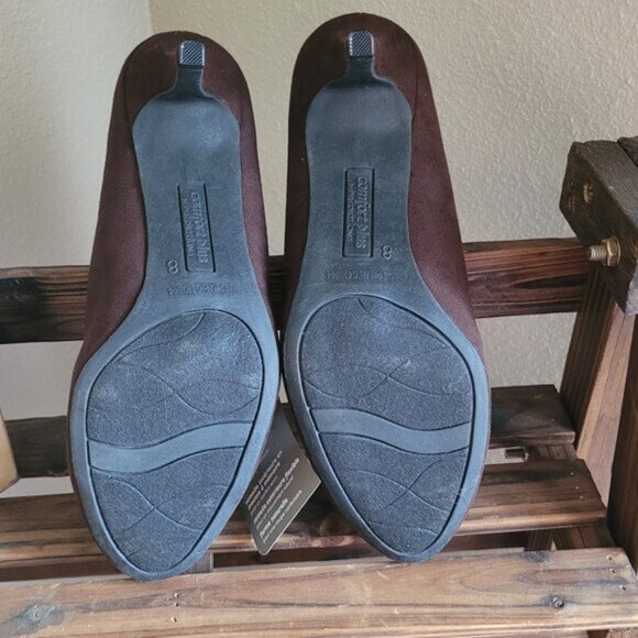 Suede Pumps NWT - Picture 4 of 4